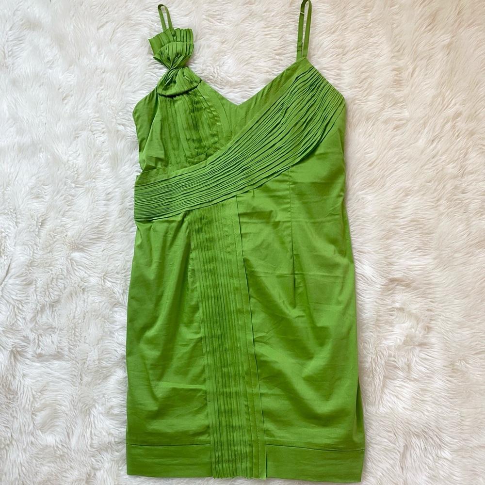 Mínuet green sheath dress